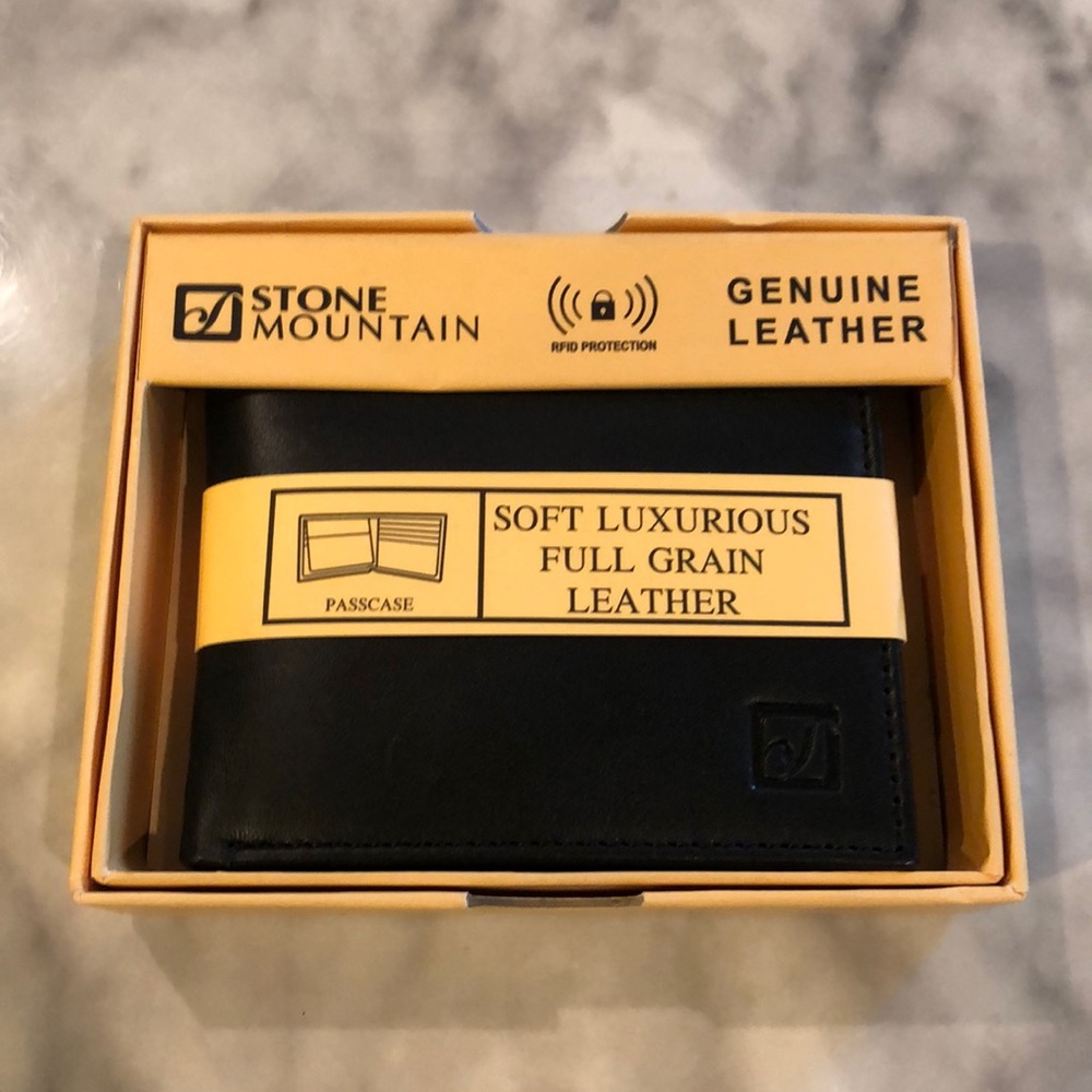 Stone Mountain Trifold RFID Leather Wallet/New